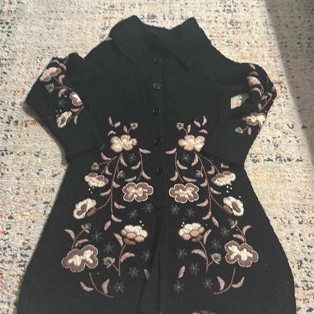 Sweater with embroidery flowers on it Saint Tropez West size PL